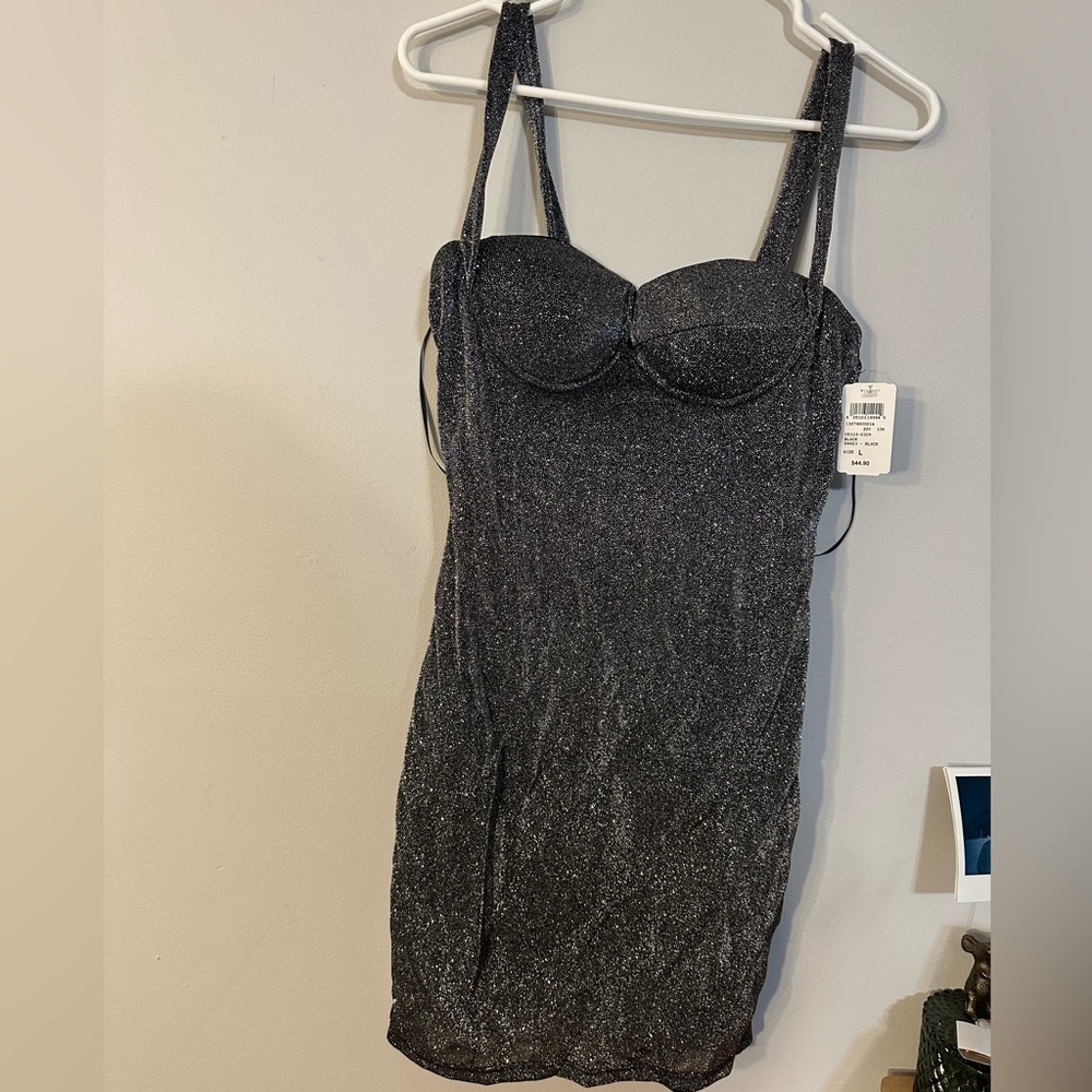 NWT ✨ Windsor Sparkly cup top dress